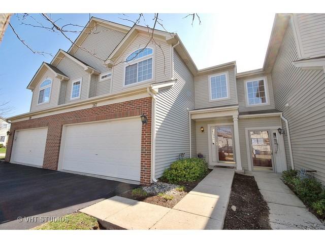 387 Jamestown Ct., Aurora, IL 60502