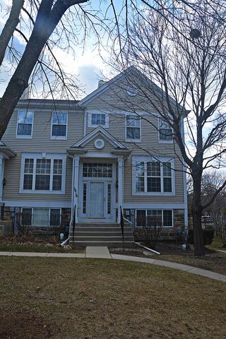 1616 Fox Run Dr., Arlington Heights, IL 60004
