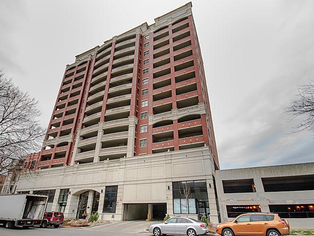 828 W Grace St. #1103, Chicago, IL 60613