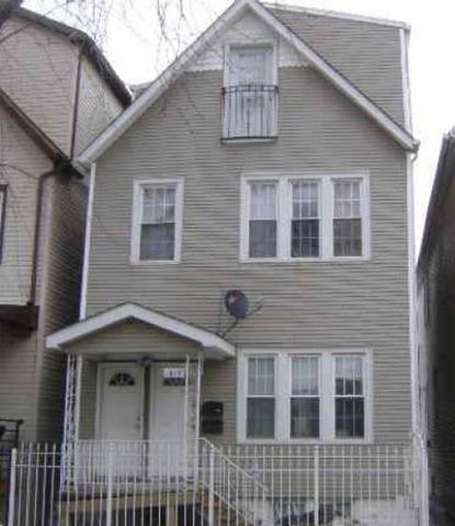 [Address Hidden by Seller], Chicago, IL 60647