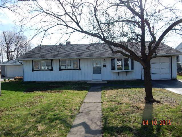 1553 Lincolnshire Ave., Aurora, IL 60506