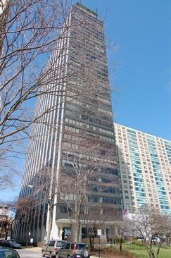 3150 N Lake Shore Dr. #12E, Chicago, IL 60657