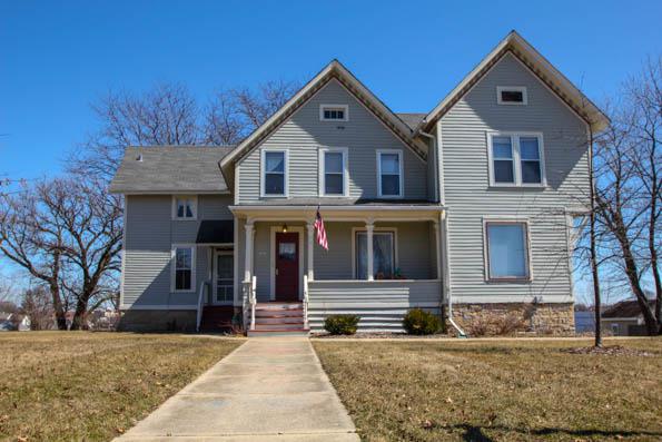 204 S Highland Ave., Aurora, IL 60506