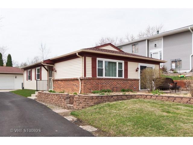 217 Bunker Hill Dr., Bolingbrook, IL 60440