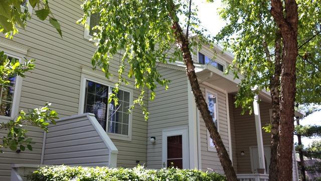 6396 Fremont Dr., Hanover Park, IL 60133