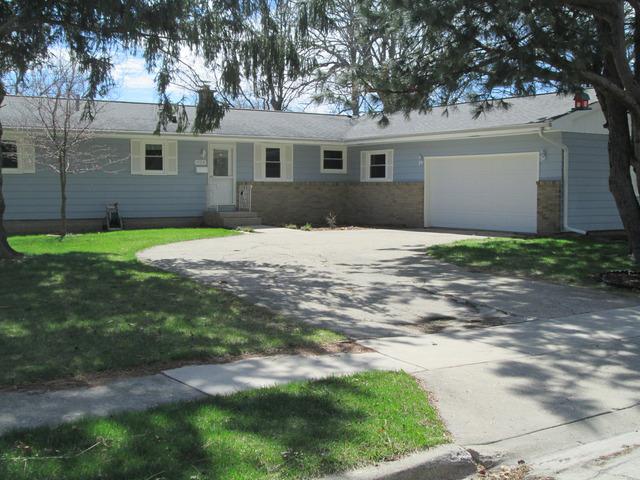924 Sunnymeade Tr., Dekalb, IL 60115