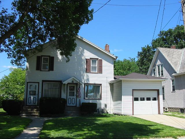 2115 8th St., Peru, IL 61354