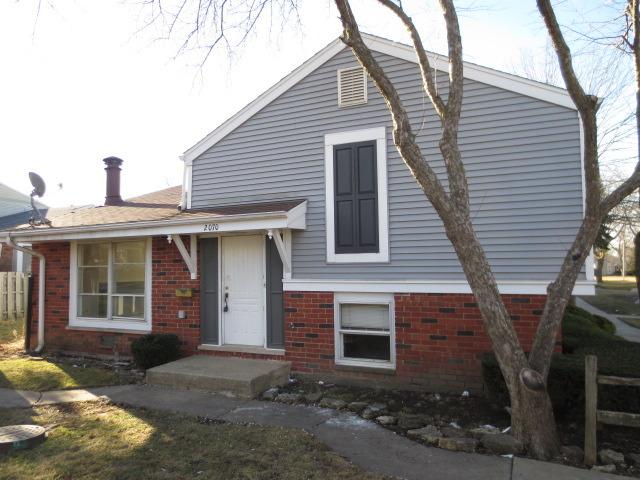 2070 Sutherland Pl., Hoffman Estates, IL 60169