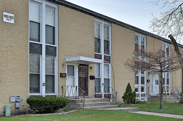 1813 Pine St., Des Plaines, IL 60018