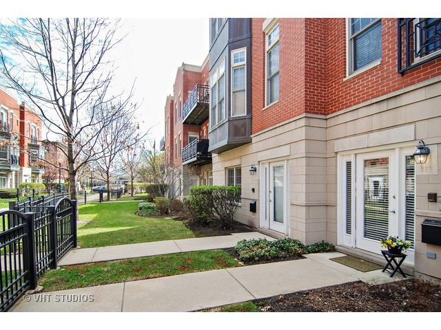 813 W University Ln., Chicago, IL 60608