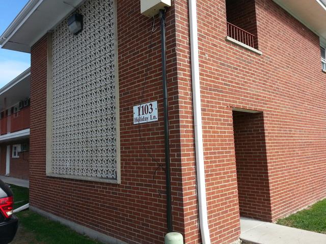 1103 Holiday Ln. #6, Des Plaines, IL 60016