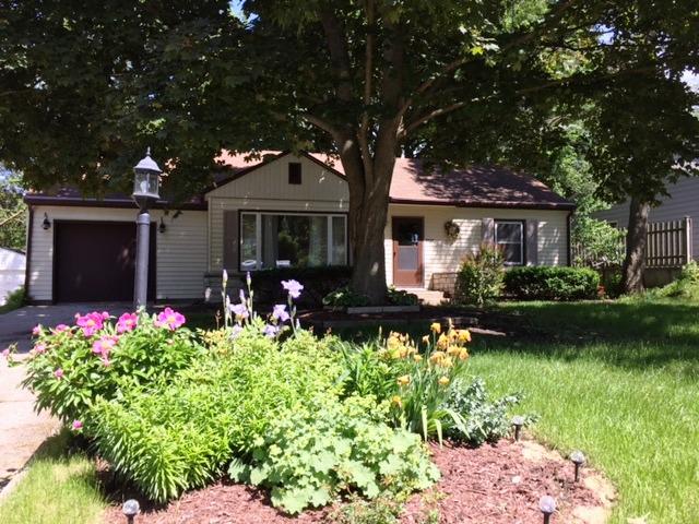 4233 Pinecrest Rd., Rockford, IL 61107