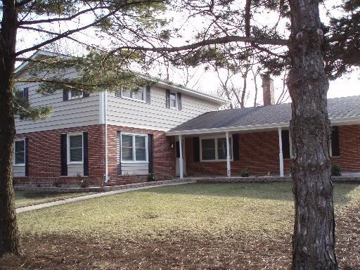7507 Rohrer Dr., Downers Grove, IL 60516