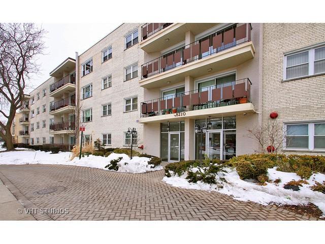 8210 Elmwood Ave. #109, Skokie, IL 60077
