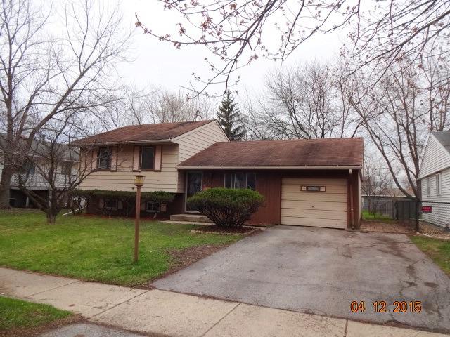 234 E Maple Dr., Glenwood, IL 60425