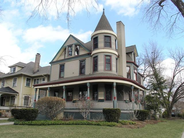 143 6th Ave., La Grange, IL 60525