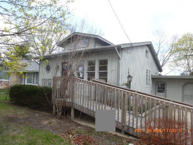 15 Woodlawn St., Geneva, IL 60134