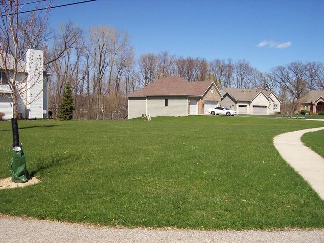 1137 Oak Point Ct., Antioch, IL 60002