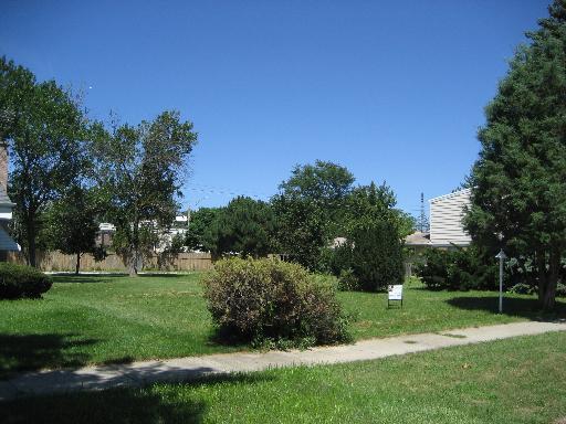 5042 Fitch Ave., Skokie, IL 60077