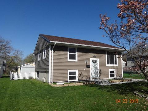 130 N Oak Ln., Glenwood, IL 60425