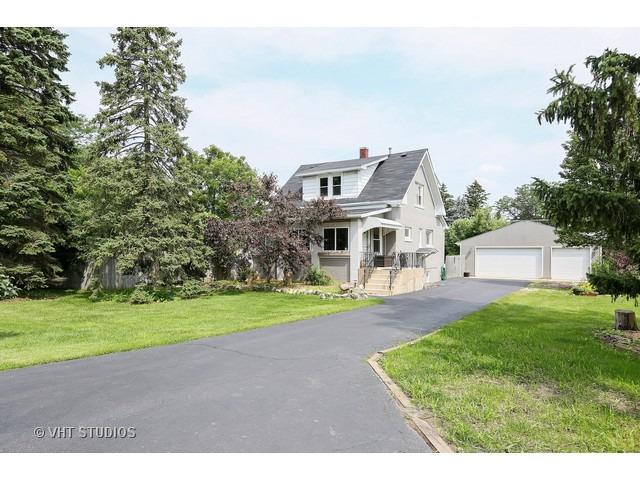 2424 Maple Ave., Downers Grove, IL 60515