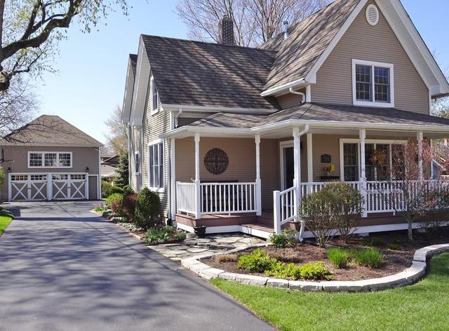 136 W Nebraska St., Frankfort, IL 60423
