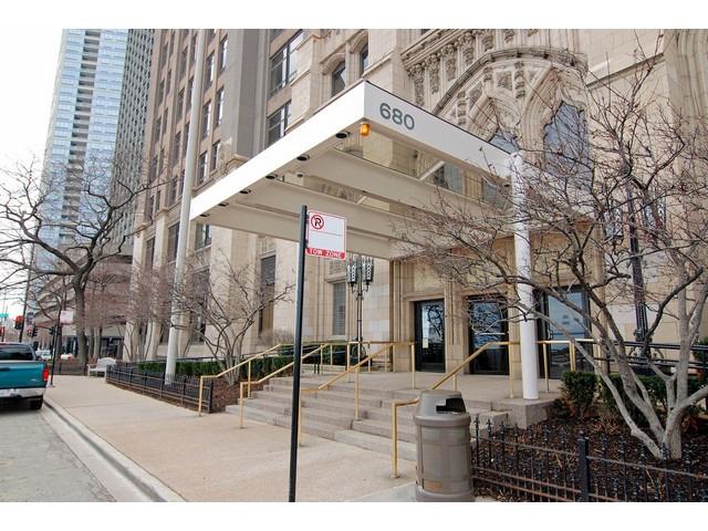 680 N Lake Shore Dr. #813, Chicago, IL 60611