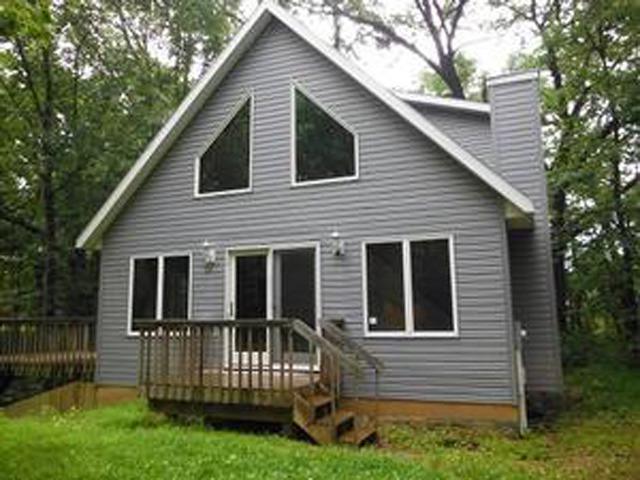 12 N Walnut Dr., Putnam, IL 61560