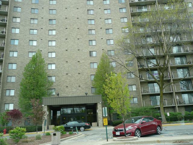 6340 Americana Dr. #712, Willowbrook, IL 60527