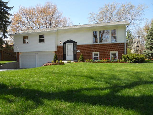 1726 E Rosehill Dr., Arlington Heights, IL 60004