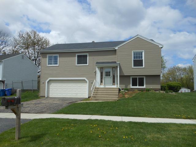 205 Burnside Cir., Bartlett, IL 60103
