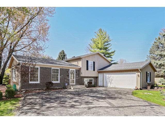 6907 Hillcrest Dr., Crystal Lake, IL 60012
