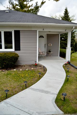 610 State St., Lemont, IL 60439