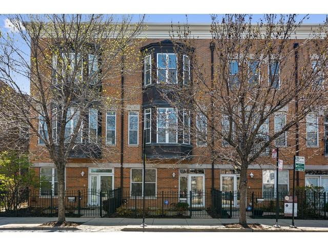 2469 W Montrose Ave., Chicago, IL 60618