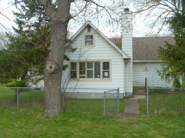 2121 Alton Rd., Mchenry, IL 60050