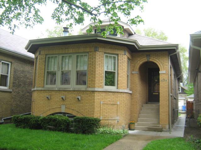 6125 N Rockwell St., Chicago, IL 60659