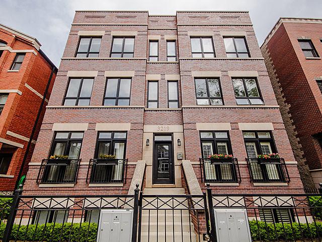 3219 N Racine Ave. #2S, Chicago, IL 60657
