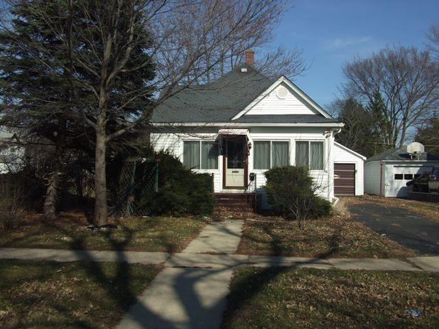 706 S 3rd St., Hoopeston, IL 60942