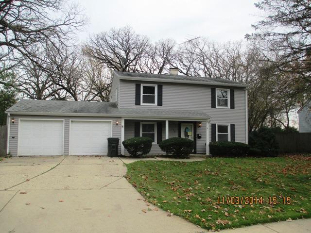 117 Woodcrest Cir., Streamwood, IL 60107