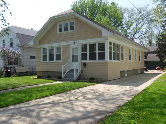637 Bangs St., Aurora, IL 60505