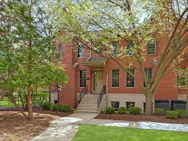 431 Brantley Pl., Wheaton, IL 60187