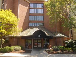 75 Kristin Cir. #622, Schaumburg, IL 60195