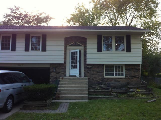 1610 Moore Ave., Streamwood, IL 60107