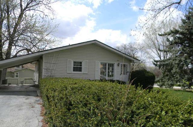 6104 Leonard Ave., Downers Grove, IL 60516