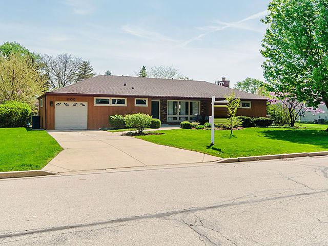 805 11th Ave., La Grange, IL 60525