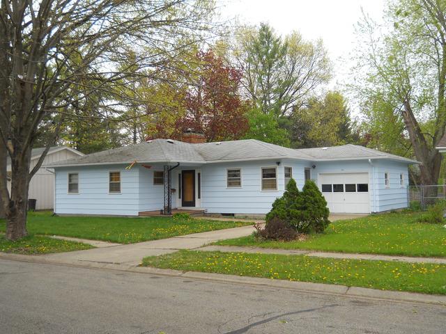 6 Pheasant Run, Dekalb, IL 60115