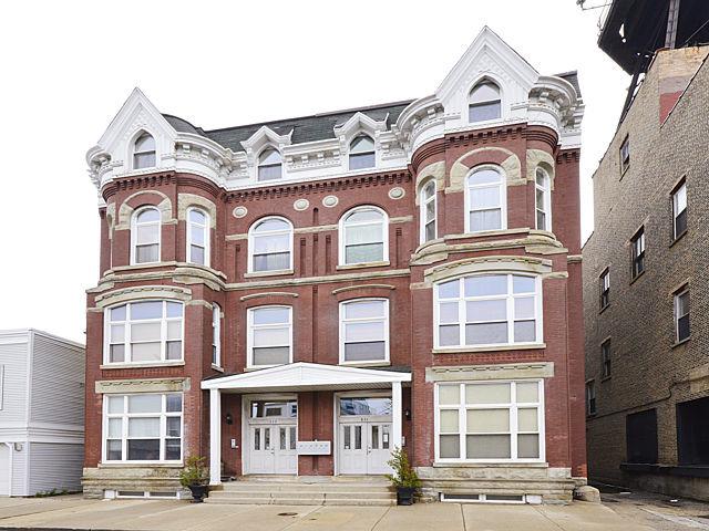 813 N Racine Ave. #1N, Chicago, IL 60642