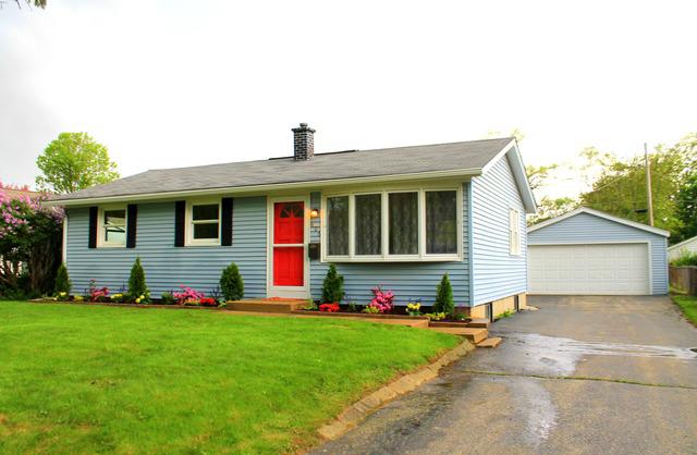 606 Manor Ave., Grayslake, IL 60030