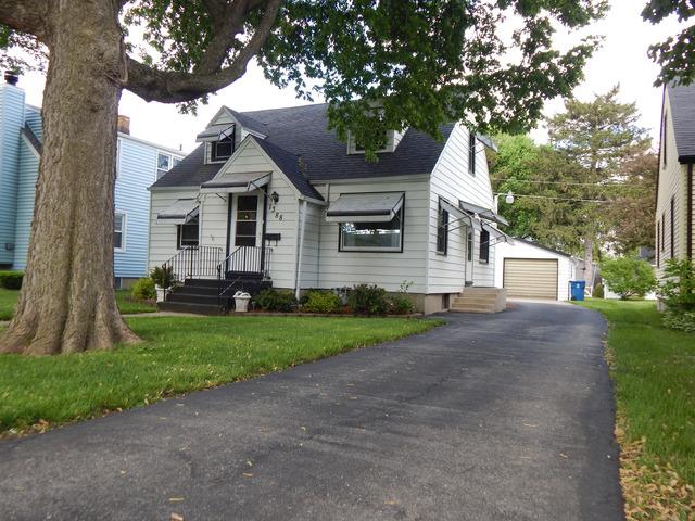 1388 NW Circle Dr., Kankakee, IL 60901