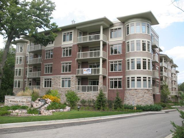 425 Benjamin Dr. #404, Vernon Hills, IL 60061